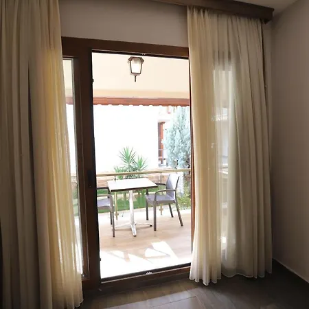 Aparthotel Dolphin 3*