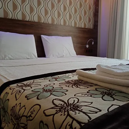 Ξενοδοχείο με διαμερίσματα Dolphin 3*