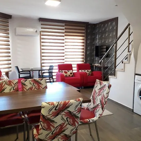 Ξενοδοχείο με διαμερίσματα Dolphin 3*