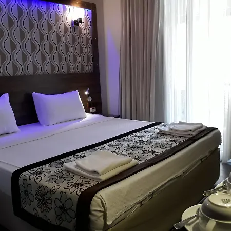 Dolphin Apart-hotel 3*